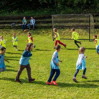 مدرسه فوتبال