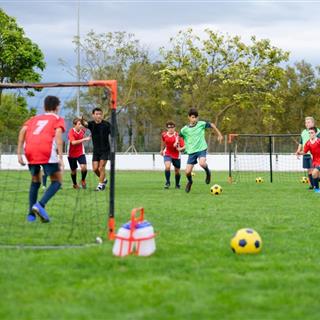 مدرسه فوتبال