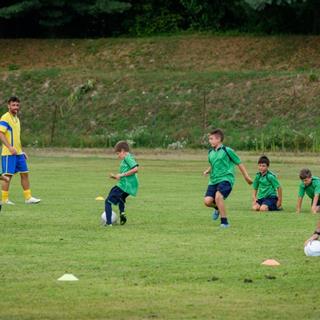 مدرسه فوتبال