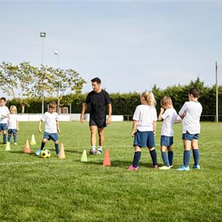 مدرسه فوتبال