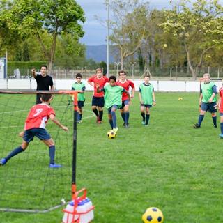 مدرسه فوتبال