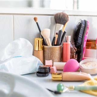  آرایشی و بهداشتی