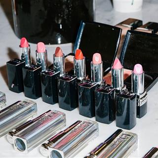  آرایشی و بهداشتی