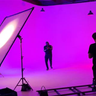 آتلیه عکاسی و فیلم‌ برداری