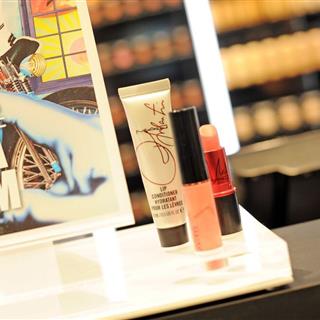  آرایشی و بهداشتی