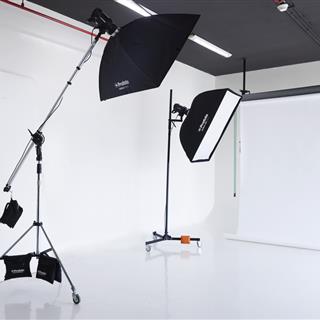 آتلیه عکاسی و فیلم‌ برداری