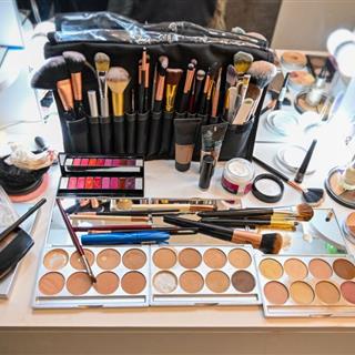  آرایشی و بهداشتی