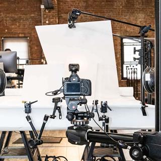 آتلیه عکاسی و فیلم‌ برداری