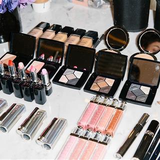  آرایشی و بهداشتی