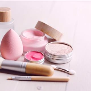  آرایشی و بهداشتی