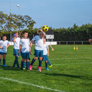 مدرسه فوتبال