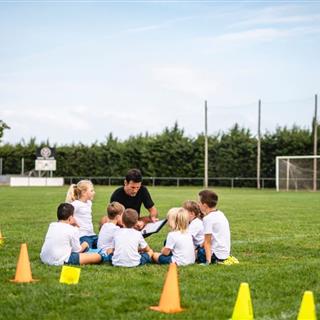 آکادمی فوتبال