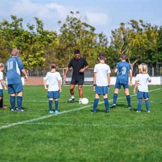 مدرسه فوتبال