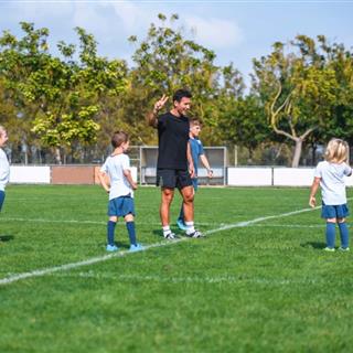 مدرسه فوتبال