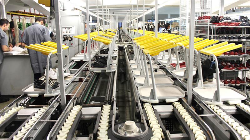 گسترش کسب و کارهای تولیدی کفش در شهریار